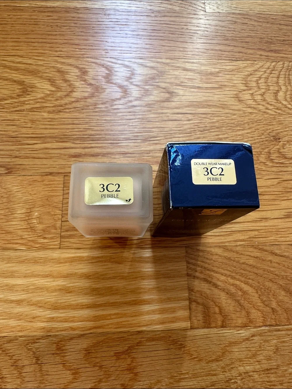 Estee Lauder Double Wear Foundation Pebble3C2 1fl ounce